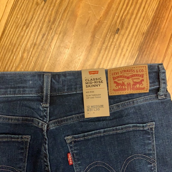 Levi Jeans - Picture 4 of 4